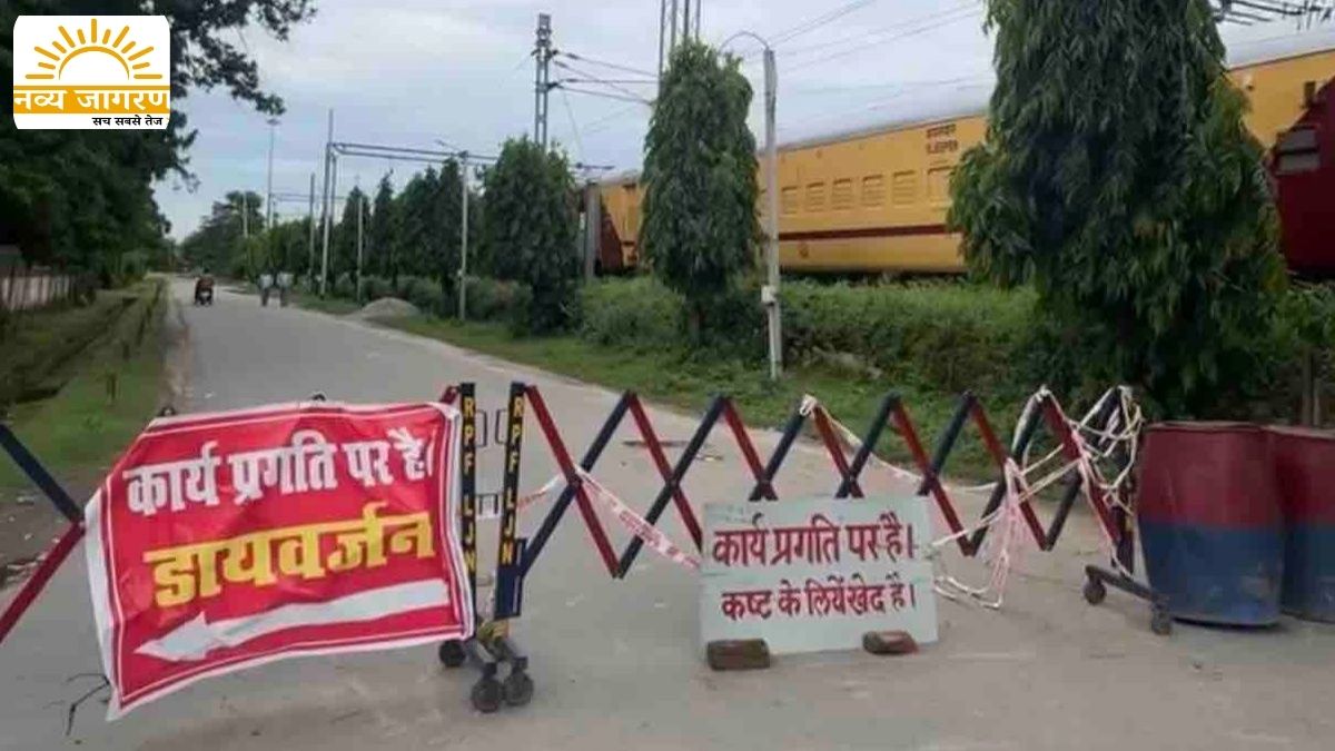 एक हफ्ते के डायवर्जन से बढ़ेगी परेशानी, सड़क खोदकर पाइपलाइन डालने का काम शुरू
