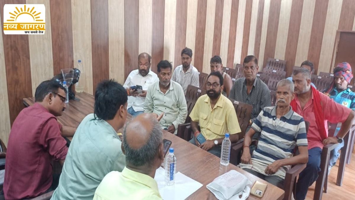 अफसरों ने लाभार्थियों से किया सीधा संवाद, ग्रामीणों ने जताया संतोष
