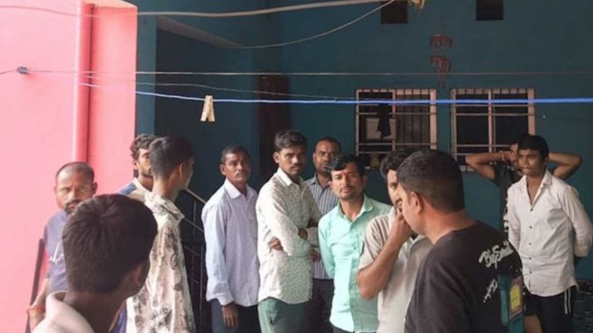पत्नी और दो बच्चों को चाकू से गोदा, फिर खुद पर किया हमला