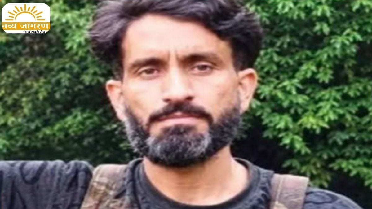 जवानों ने बरामद किया ​ह​थियार, कई बड़े हमलों का ​था मास्टरमाइड