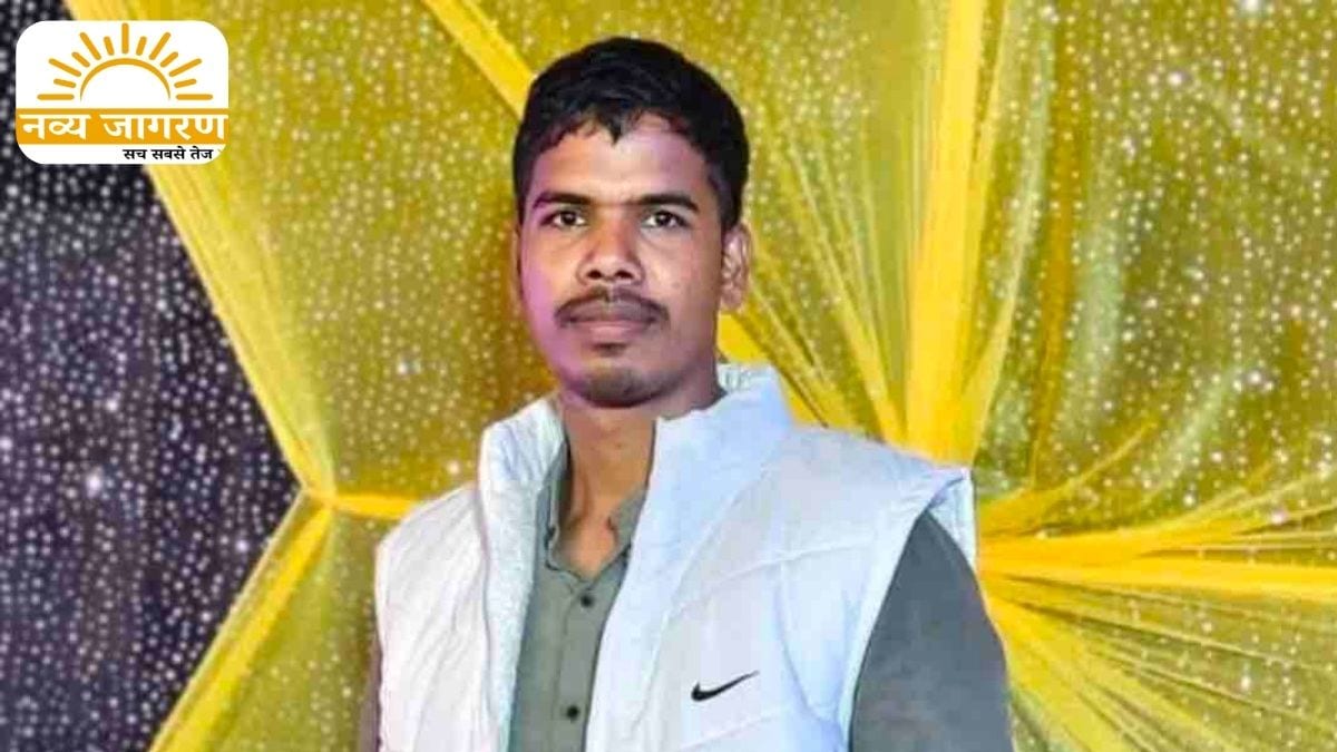खड़े ट्रेलर में घुसा दूसरा ट्रेलर, क्षतिग्रस्त हुए दोनों वाहन