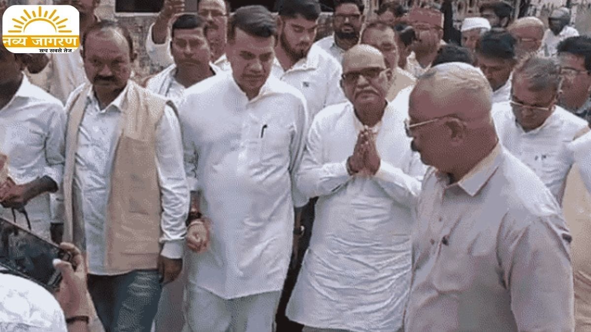 सांसद और मुख्यमंत्री पर साधा निशाना, कहा - नेताओं को जमीनी हकीकत जानने के लिए सड़को पर उतरना चाहिए