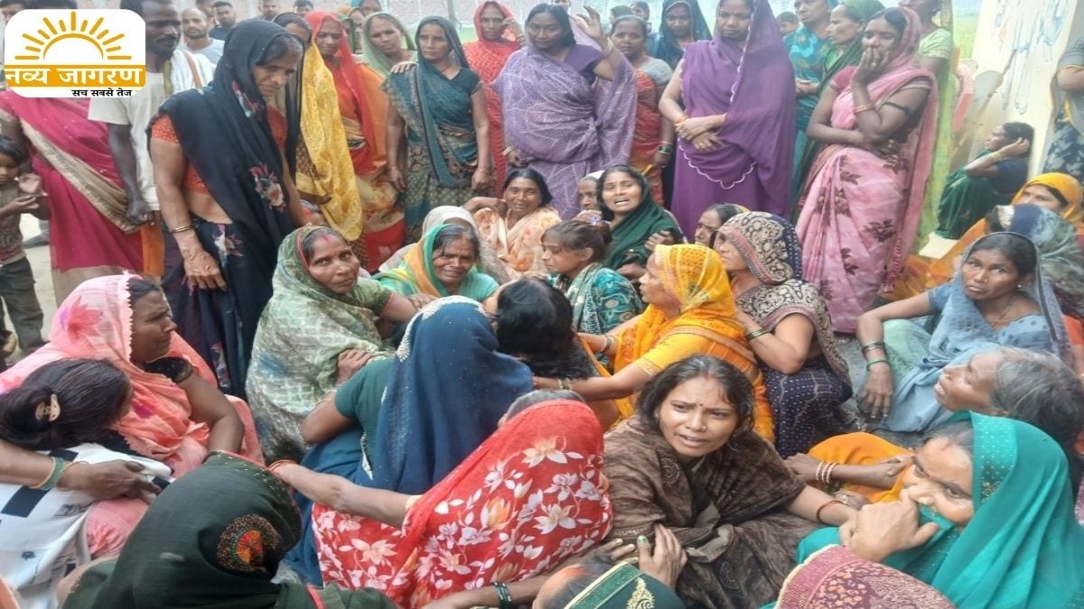फ्लाईओवर से उछलकर​ गिरा नीचे, मौके पर हुई मौत