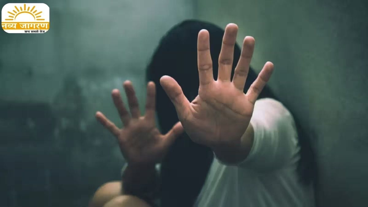 स्कूल से घर जाने के लिए थी निकली, चौराहे पर बेहोशी की हालत में मिली