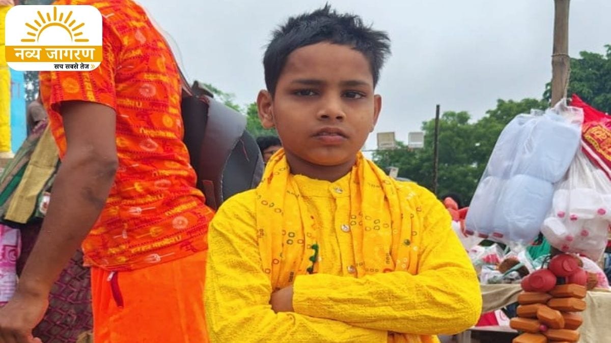 पेपर शुरू होने से पहले झूला झूलने गया था बच्चा, टूटकर लटके तार से छू गया शरीर