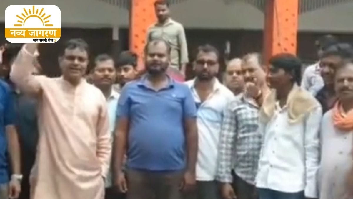 कारोबार 40% तक सिमटा, बैरियर हटाने पर अड़े व्यापारी