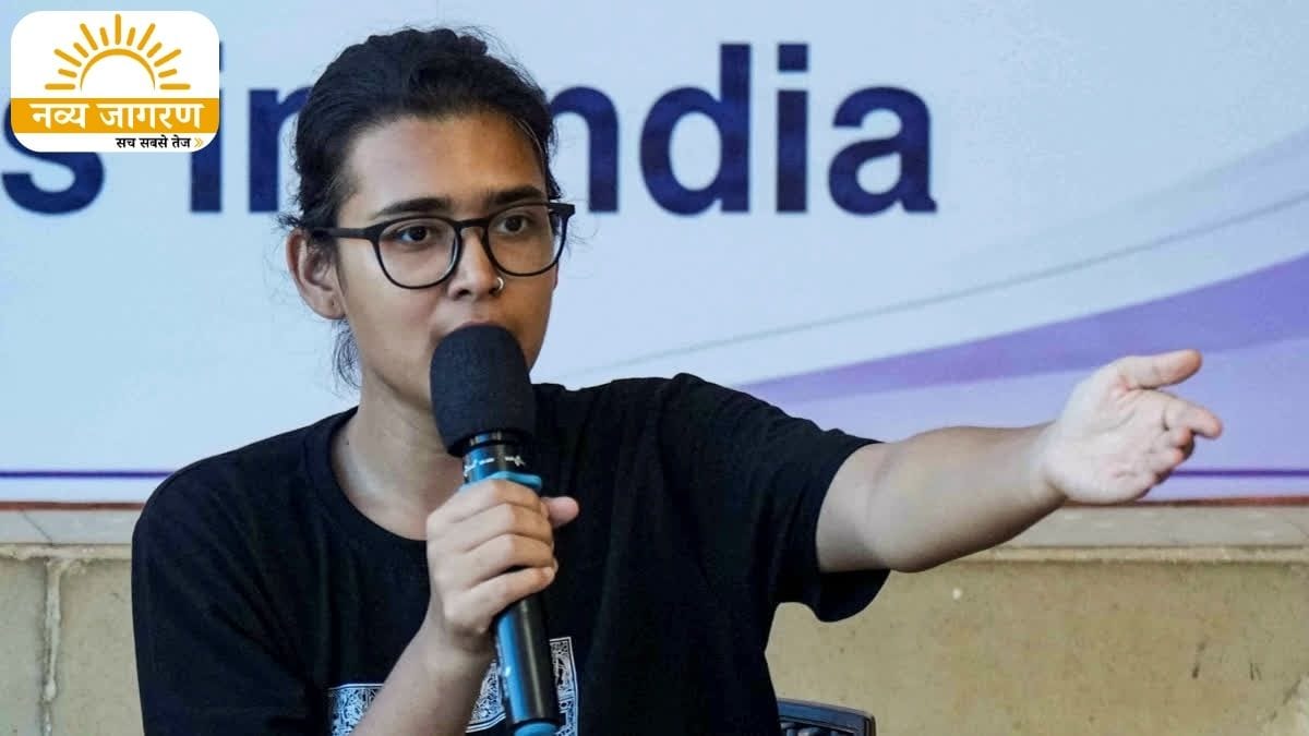 नेहा बोरा को भी करना पड़ा सामना, 'बंद करो, दफा हो जाओ' के लगे नारे 