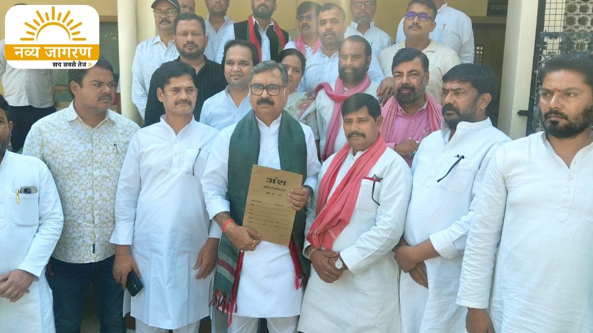 डॉ. संजयन ने जिला विद्यालय निरीक्षकों पर भाजपा प्रत्याशी के पक्ष में दबाव बनाने का लगाया आरोप, मंडलायुक्त को सौंपा ज्ञापन