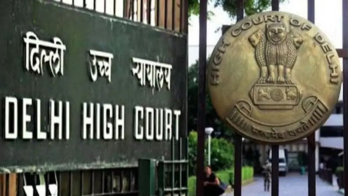 बॉन्ड की शर्तें तोड़ने पर कोर्ट सख्त, जंतर-मंतर पर प्रदर्शन के बाद बढ़ी थी हिरासत