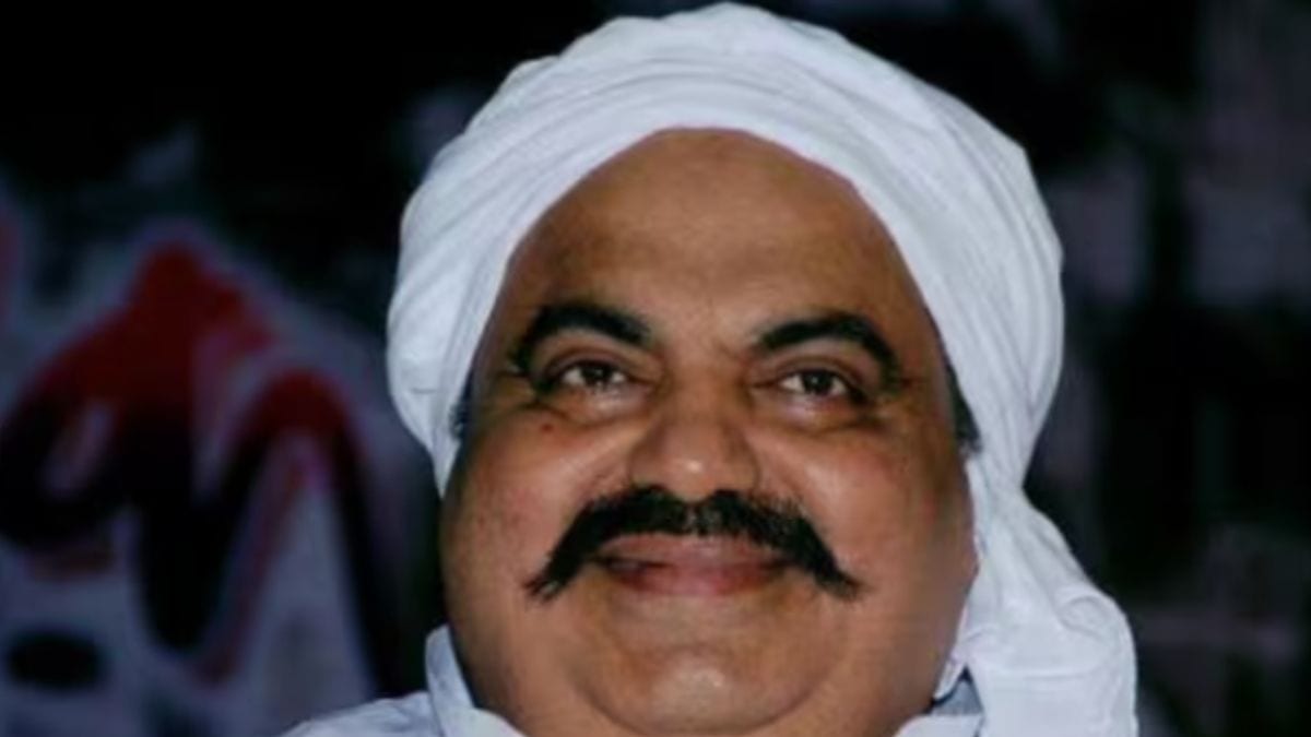 राजस्व टीम ने किया जमीनों का चिन्हांकन, जमीनों पर लगाए नोटिस बोर्ड