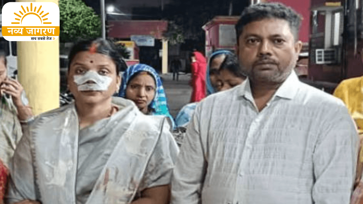 छत पर कर रही थी पूजा, पति ने दर्ज कराया मुकदमा